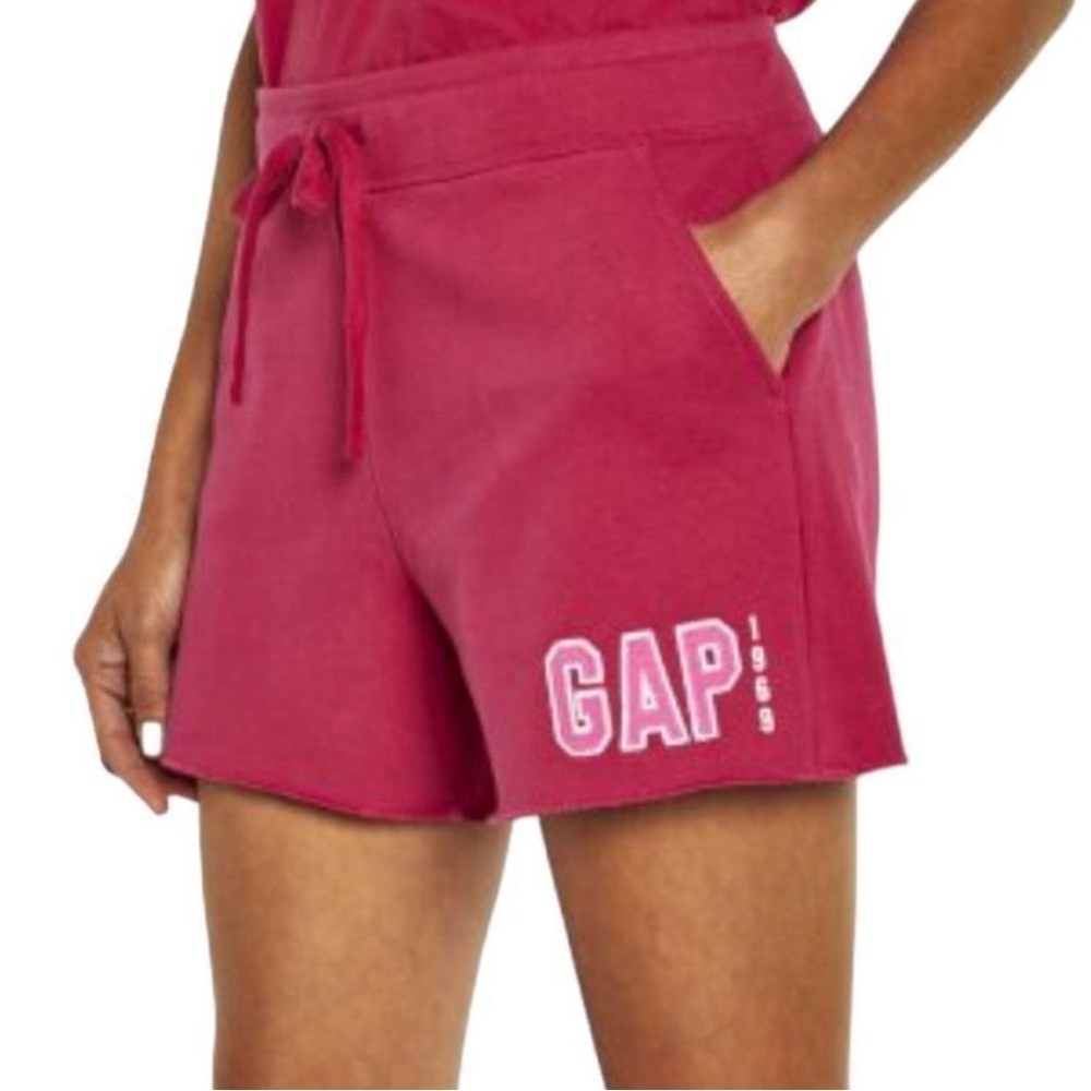 GAP - Women's Logo Short.  Athletic wear Sweat shorts. Pink, Size XL.  NWT, New.